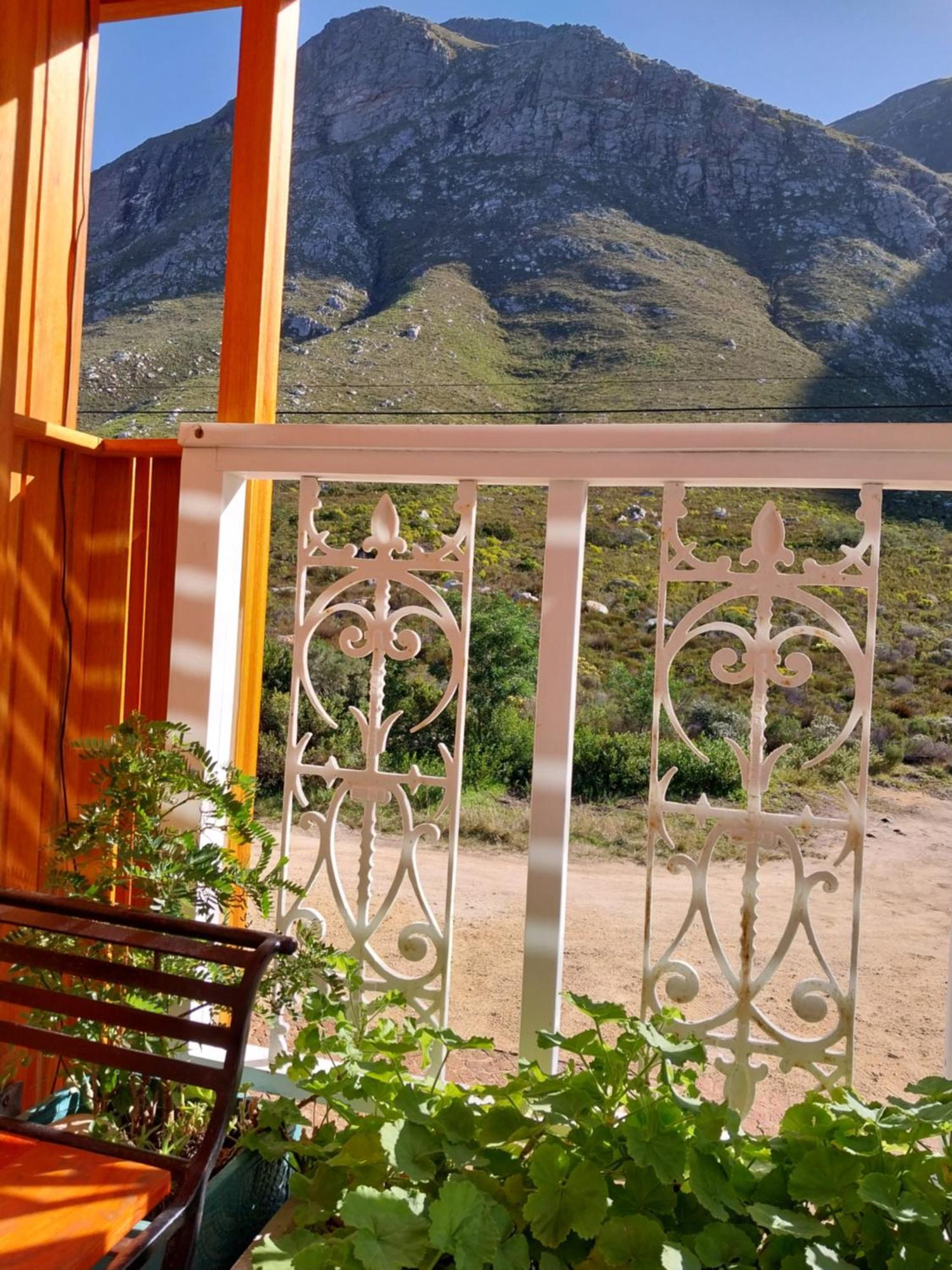 The Trailhouse Hotel Bettys Bay Exterior photo