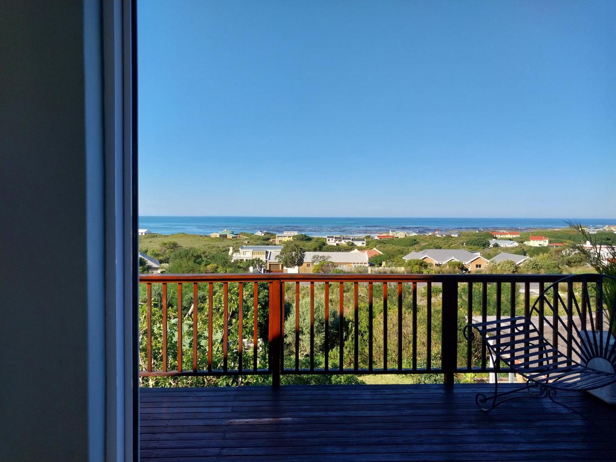 The Trailhouse Hotel Bettys Bay Exterior photo